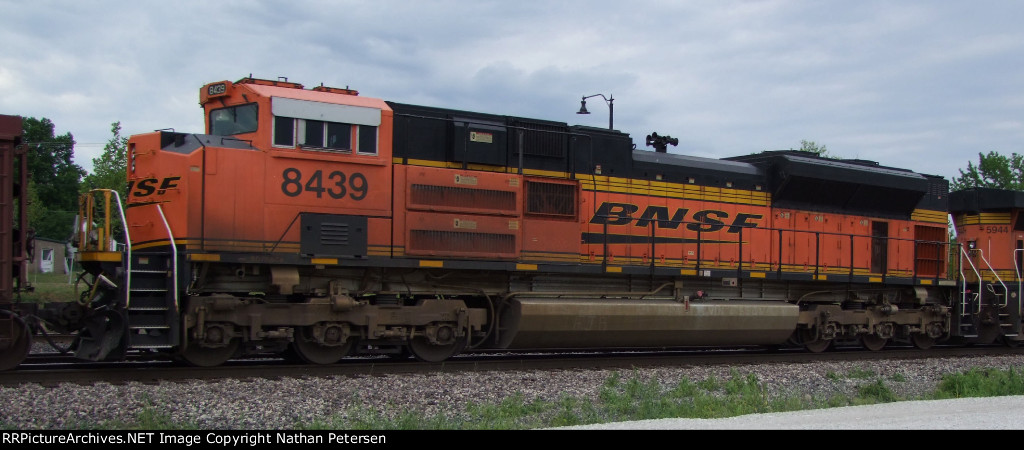 BNSF 8439